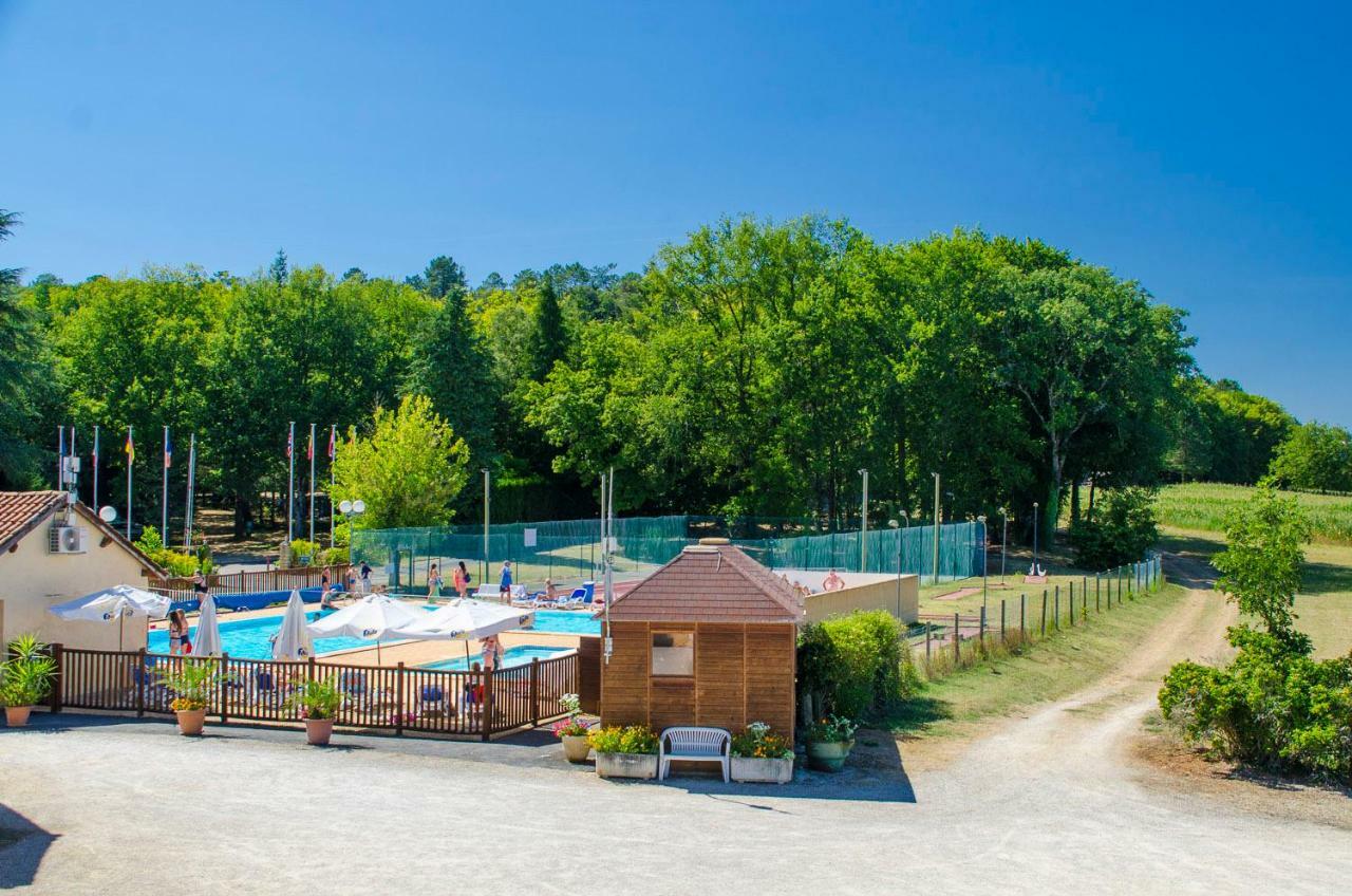 Camping Paradis De Maillac Sainte-Nathalene Bagian luar foto